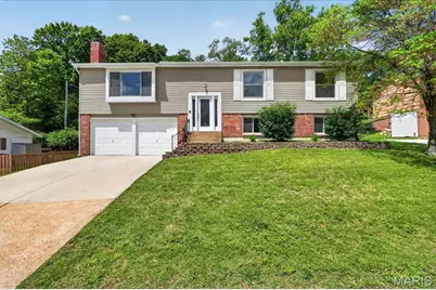 719 La Bonne Parkway, Manchester, MO 63021 - Photo 1