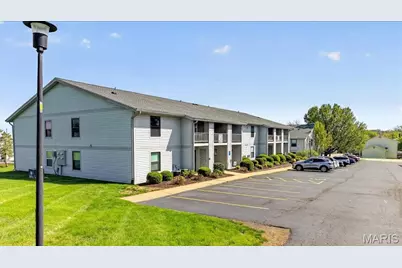 1637 Summergate Parkway, Saint Charles, MO 63303 - Photo 3