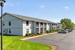 1637 Summergate Pkwy, Saint Charles, MO 63303 - Photo 3