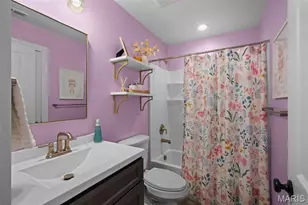 1316 Fawnvalley Dr, Des Peres, MO 63131 - Photo 37