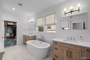 1316 Fawnvalley Dr, Des Peres, MO 63131 - Photo 33