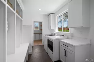 1316 Fawnvalley Dr, Des Peres, MO 63131 - Photo 25