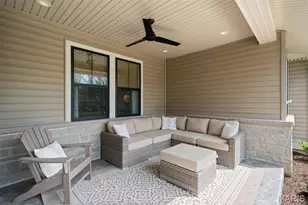 1316 Fawnvalley Dr, Des Peres, MO 63131 - Photo 5