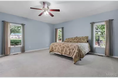 910 Cherry Lane, Washington, MO 63090 - Photo 17