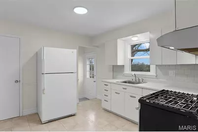 11125 Pine Forest Drive, Saint Louis, MO 63126 - Photo 11