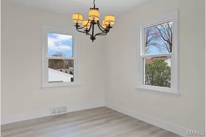 11125 Pine Forest Drive, Saint Louis, MO 63126 - Photo 9