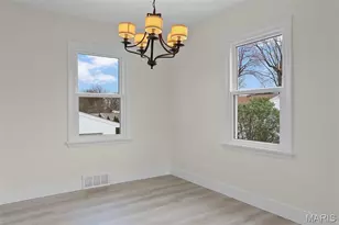 11125 Pine Forest Dr, Saint Louis, MO 63126 - Photo 9