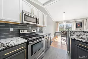 30 Colonial Creek Ct, Wentzville, MO 63385 - Photo 9