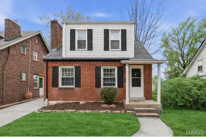 6136 Victoria Avenue, Saint Louis, MO 63139 - Photo 1