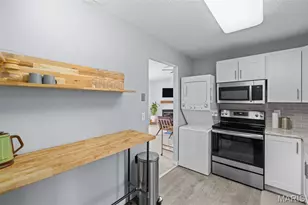 8905 Cardinal Terrace, Saint Louis, MO 63144 - Photo 17