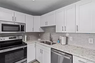 8905 Cardinal Terrace, Saint Louis, MO 63144 - Photo 15