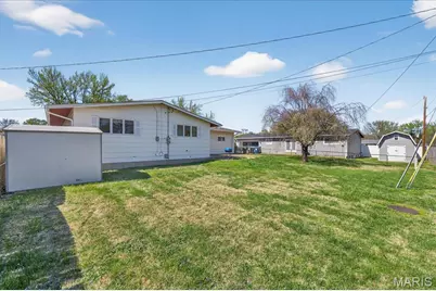 2250 Loveland Drive, Florissant, MO 63031 - Photo 27