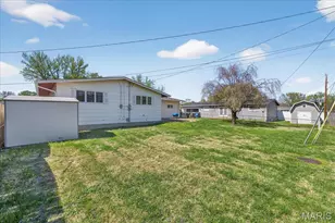 2250 Loveland Dr, Florissant, MO 63031 - Photo 27