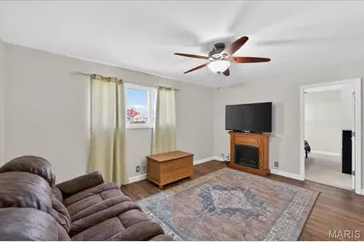 2250 Loveland Drive, Florissant, MO 63031 - Photo 11