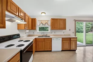 1310 Sleepy Hollow Dr, Troy, MO 63379 - Photo 11
