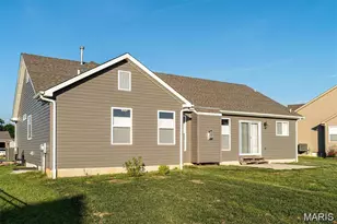 725 Galveston Ct, Moscow Mills, MO 63362 - Photo 15