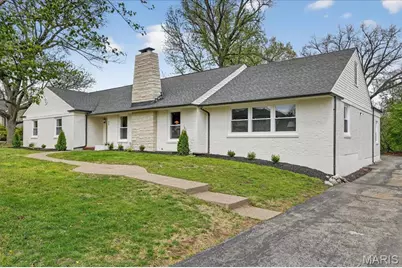 33 Stoneleigh Towers, Olivette, MO 63132 - Photo 1