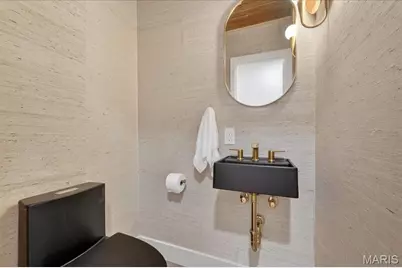 33 Stoneleigh Towers, Olivette, MO 63132 - Photo 23