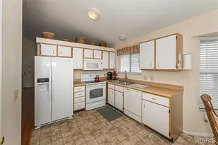 172 Autumn Chase Dr, Saint Charles, MO 63366 - Photo 11