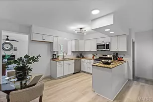 660 Herbst, Florissant, MO 63031 - Photo 9