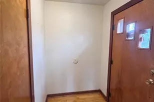 911 Pine St, Hannibal, MO 63401 - Photo 9