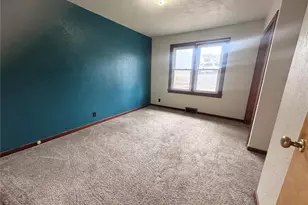 911 Pine St, Hannibal, MO 63401 - Photo 5