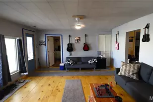 1017 Pine St, Bismarck, MO 63624 - Photo 5