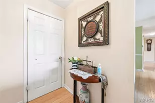 10308 Forest Brook Ln, Saint Louis, MO 63146 - Photo 3