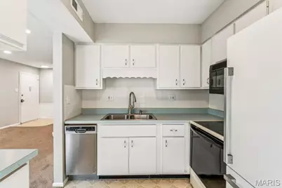 1718 Herault Place #B, Saint Louis, MO 63125 - Photo 9