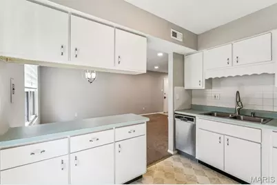 1718 Herault Place #B, Saint Louis, MO 63125 - Photo 11