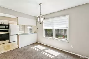 1718 Herault Pl, Saint Louis, MO 63125 - Photo 5