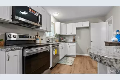 2015 Avon Drive, Florissant, MO 63033 - Photo 3