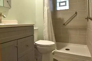 6650 Odell St, Saint Louis, MO 63139 - Photo 9