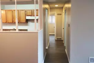 220 Roderick Dr, Saint Louis, MO 63137 - Photo 3