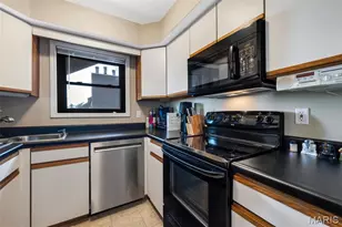 5196 Hollow Wood Ct, Saint Louis, MO 63128 - Photo 13