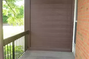 1937 Greenpoint Dr, Kirkwood, MO 63122 - Photo 13