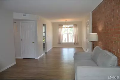 1937 Greenpoint Drive #203, Kirkwood, MO 63122 - Photo 5