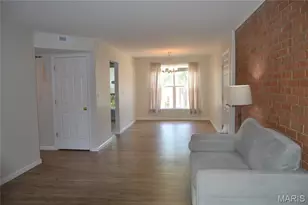 1937 Greenpoint Dr, Kirkwood, MO 63122 - Photo 5