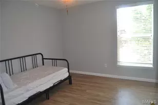 1937 Greenpoint Dr, Kirkwood, MO 63122 - Photo 11