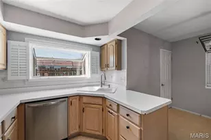 7305 Coronado Ave, Saint Louis, MO 63116 - Photo 11