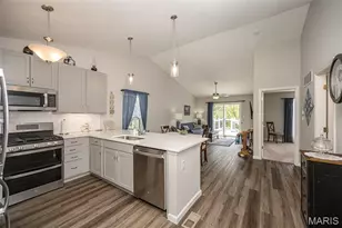 821 Black Bear Dr, House Springs, MO 63051 - Photo 7