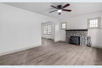 2483 Hartland Avenue, Saint Louis, MO 63114 - Photo 9