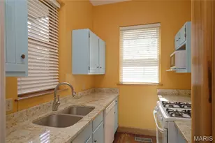 1226 Sidney St, Saint Louis, MO 63104 - Photo 5