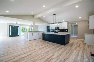 13123 Dartagnan Ct, Creve Coeur, MO 63141 - Photo 5