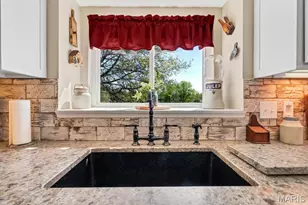 3193 Moss Pointe Dr, Saint Charles, MO 63303 - Photo 15