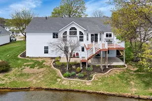 3193 Moss Pointe Dr, Saint Charles, MO 63303 - Photo 3