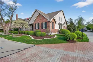 14318 Valley Meadow Ct E, Chesterfield, MO 63017 - Photo 3