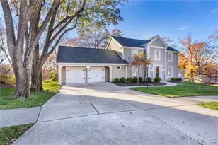 745 Haw Thicket Ln, Saint Louis, MO 63131 - Photo 3