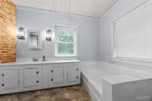 205 E 8th St, Hermann, MO 65041 - Photo 27