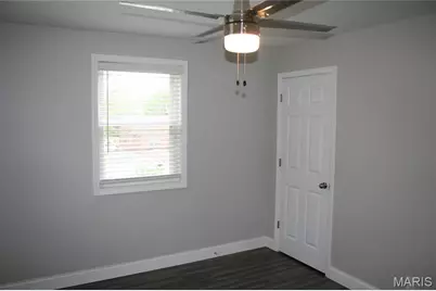 515 Kingston Drive, Saint Louis, MO 63125 - Photo 13